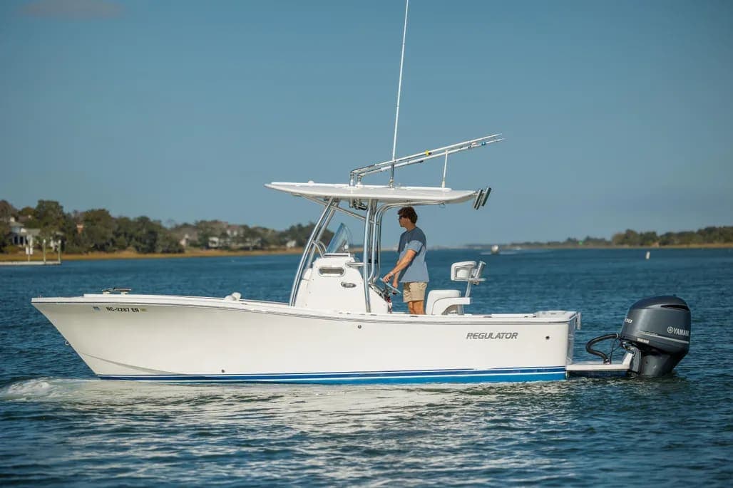 2017 Regulator Regulator 23 thumbnail 1