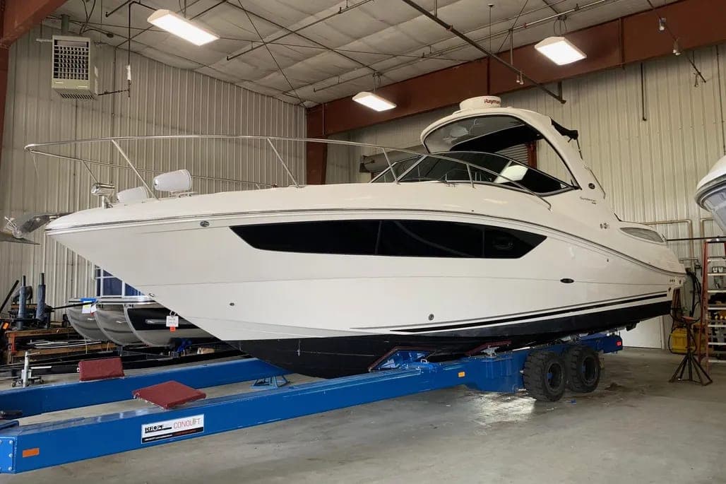 2014 Sea Ray 330 Sundancer
