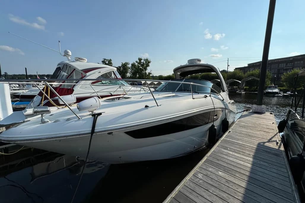 2014 Sea Ray 330 Sundancer thumbnail 1
