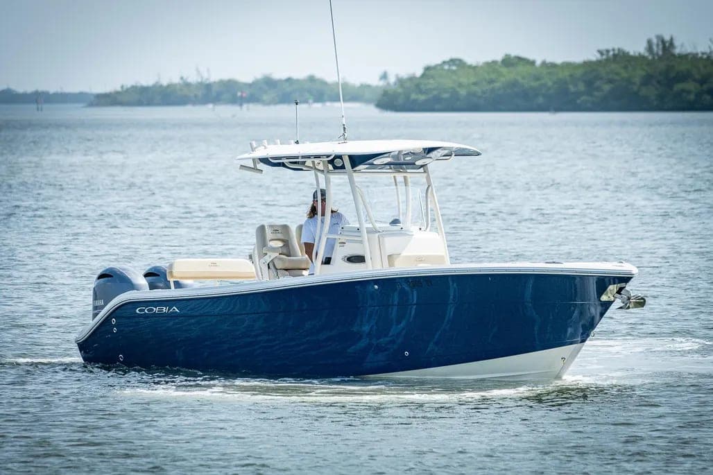 2017 Cobia 261