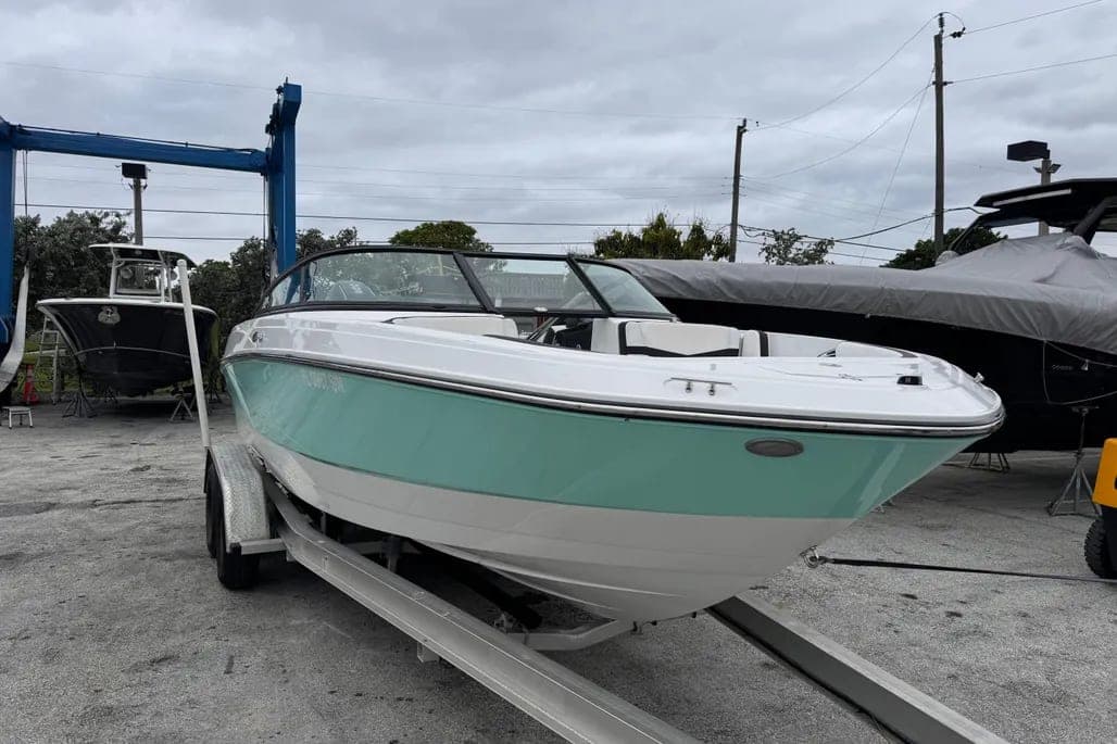 2020 Monterey M-225 thumbnail 2