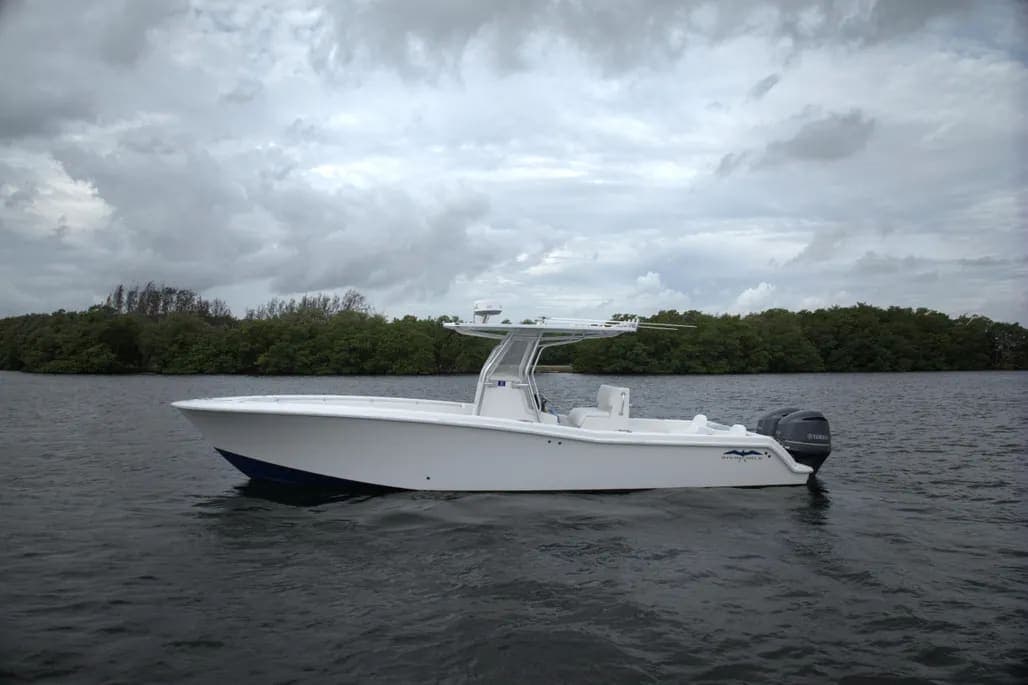 2012 Invincible 33
