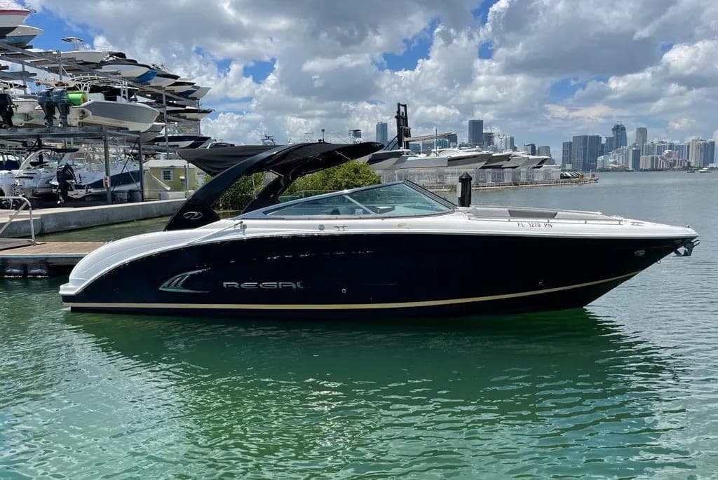 2013 Regal 3200 Bowrider