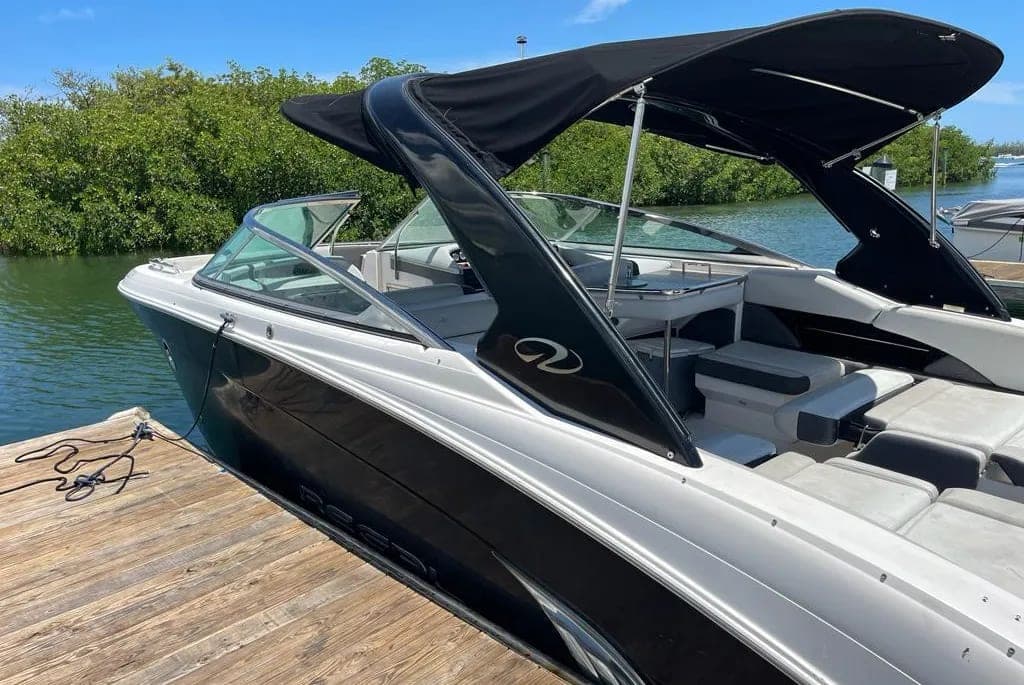 2013 Regal 3200 Bowrider thumbnail 1