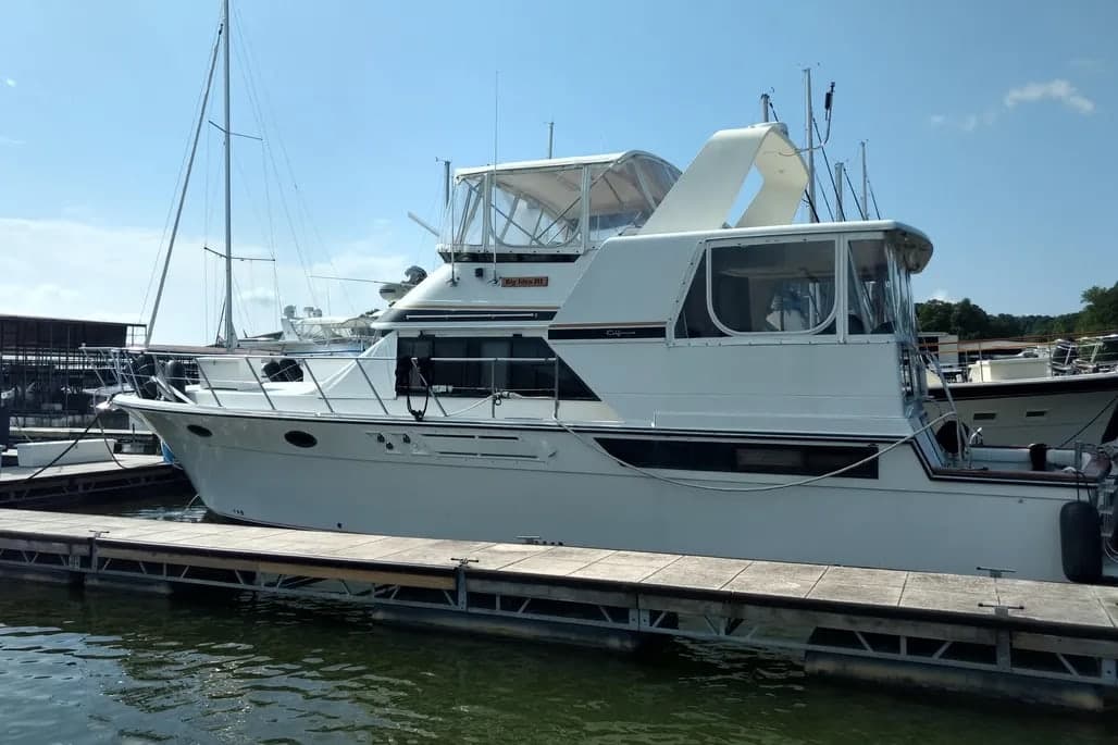 1990 Californian 48 Cockpit Motoryacht