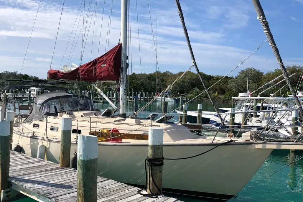 1994 Island Packet 35