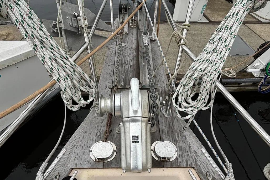 1994 Island Packet 35 thumbnail 2