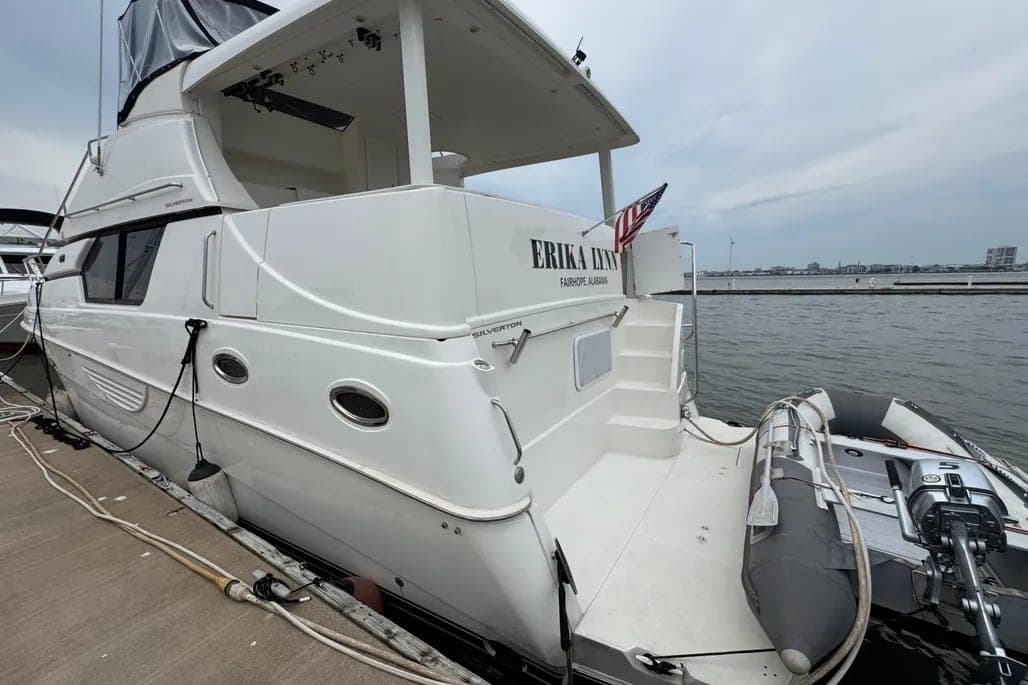 2003 Silverton Silverton 453 Motor Yacht thumbnail 2