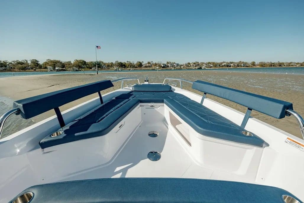 2024 Axopar 29 Cabin Open Aft Deck thumbnail 2