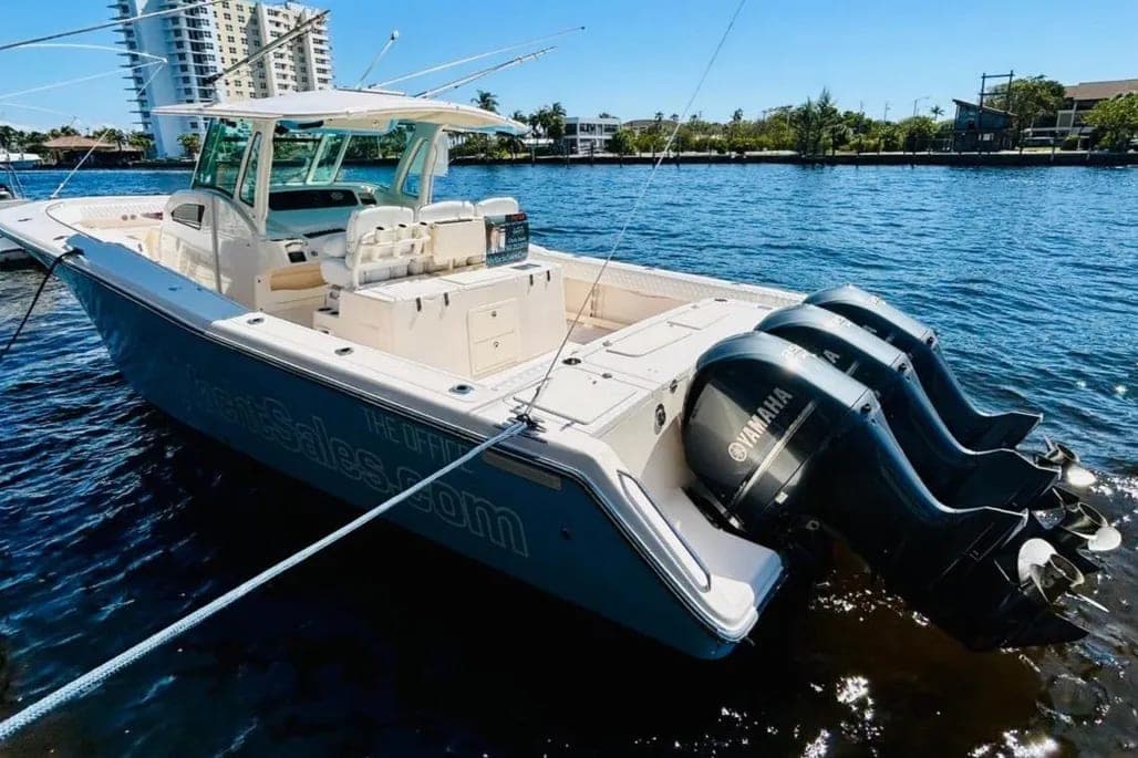 2012 Grady-White Canyon 366 thumbnail 1