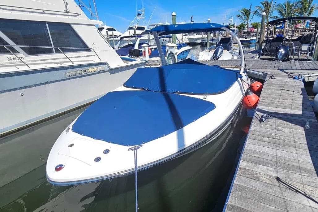 2016 Sea Ray 230 SLX thumbnail 2