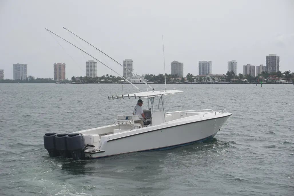 2006 Contender 36 Cuddy thumbnail 1