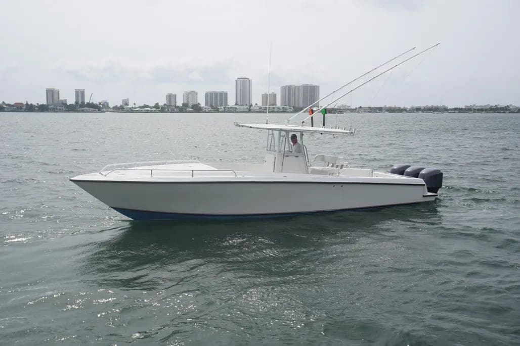 2006 Contender 36 Cuddy