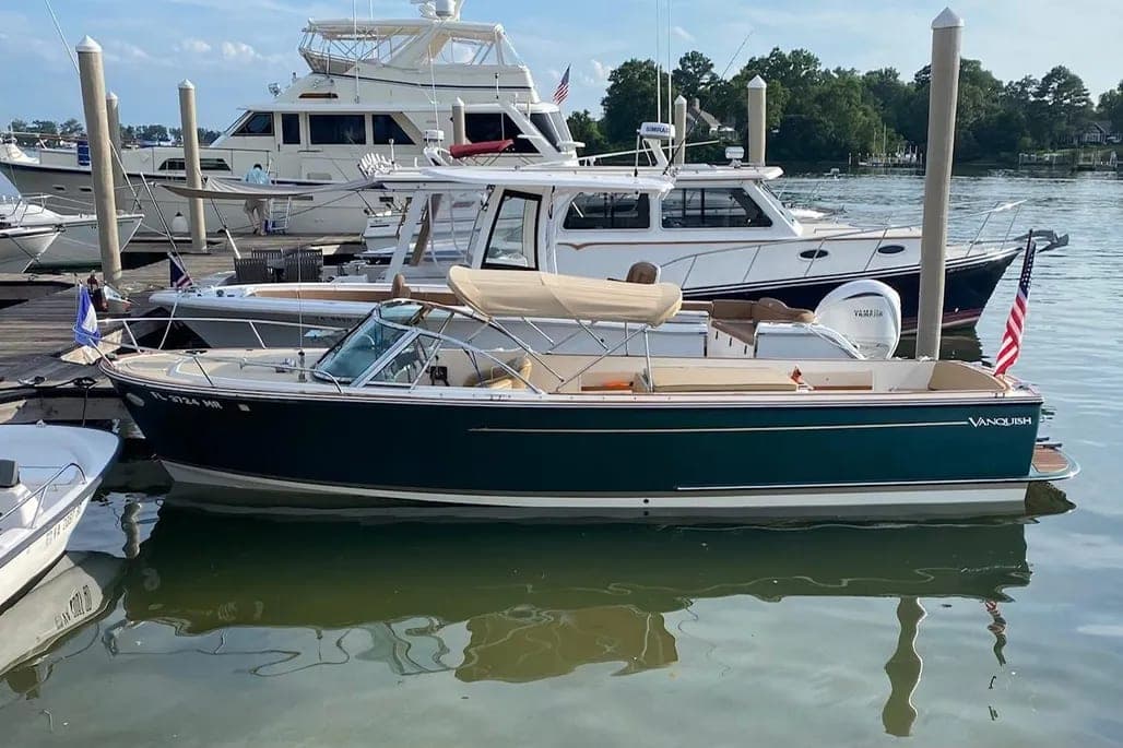 2004 Vanquish 24 Runabout