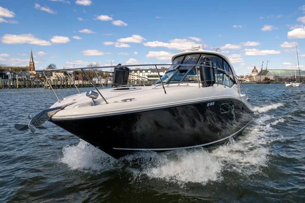 2011 Sea Ray 350 Sundancer thumbnail 1