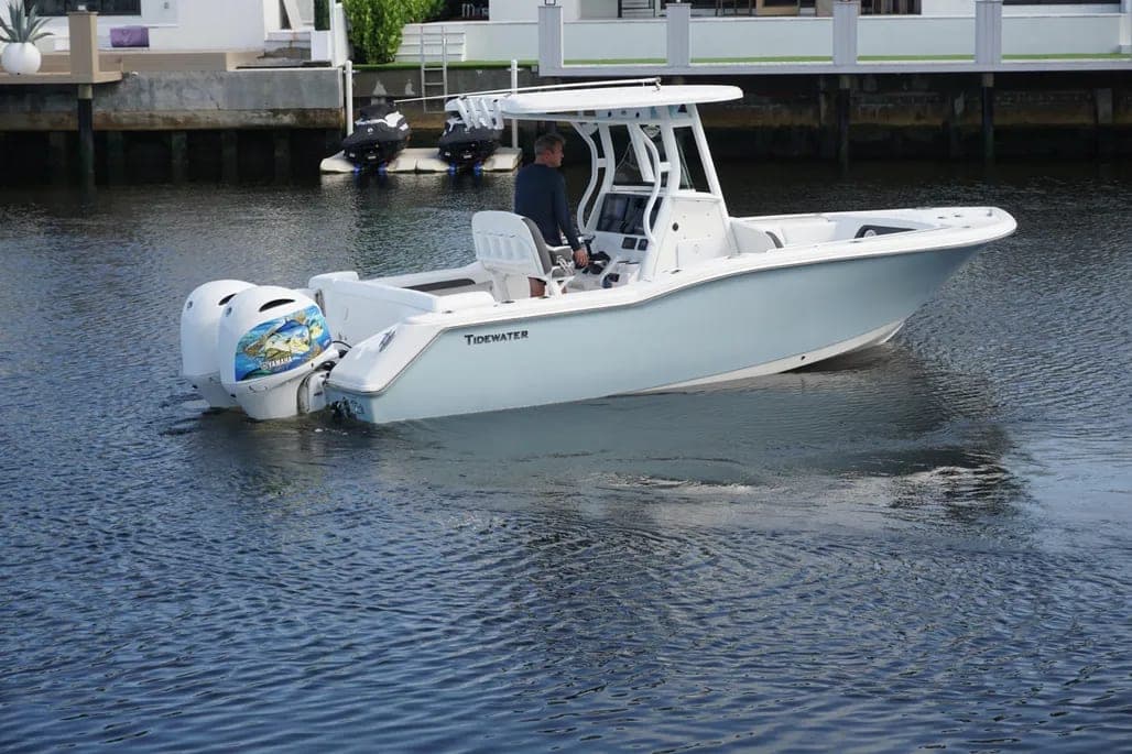 2017 Tidewater 252 LXF thumbnail 1