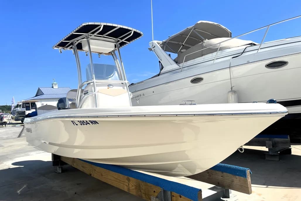 2018 Robalo 206 Cayman