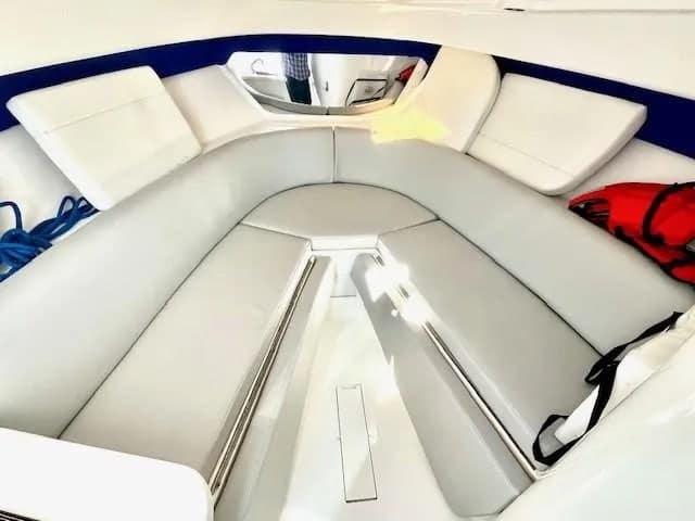 2012 Intrepid 31 Walkaround thumbnail 2