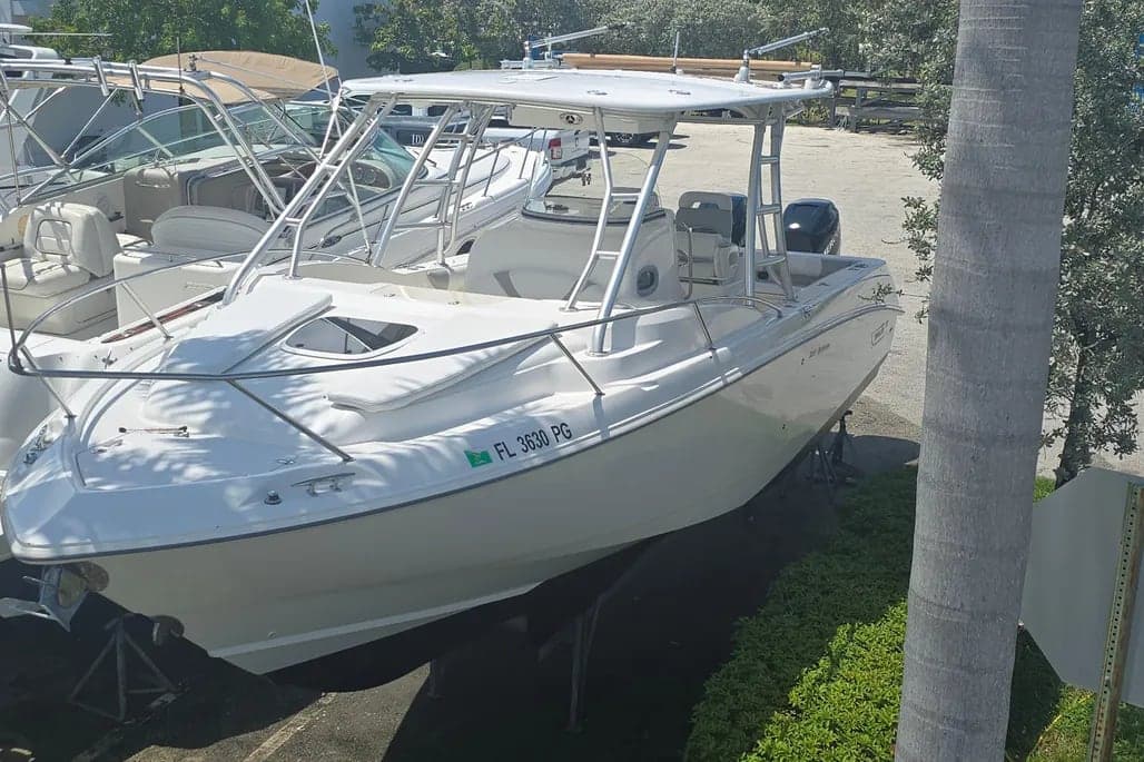 2006 Boston Whaler 320 Outrage Cuddy Cabin