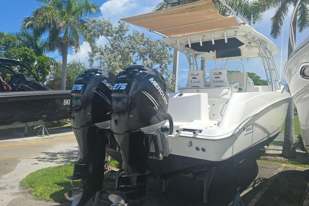2006 Boston Whaler 320 Outrage Cuddy Cabin thumbnail 1