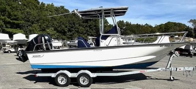 2017 Boston Whaler 210 Montauk