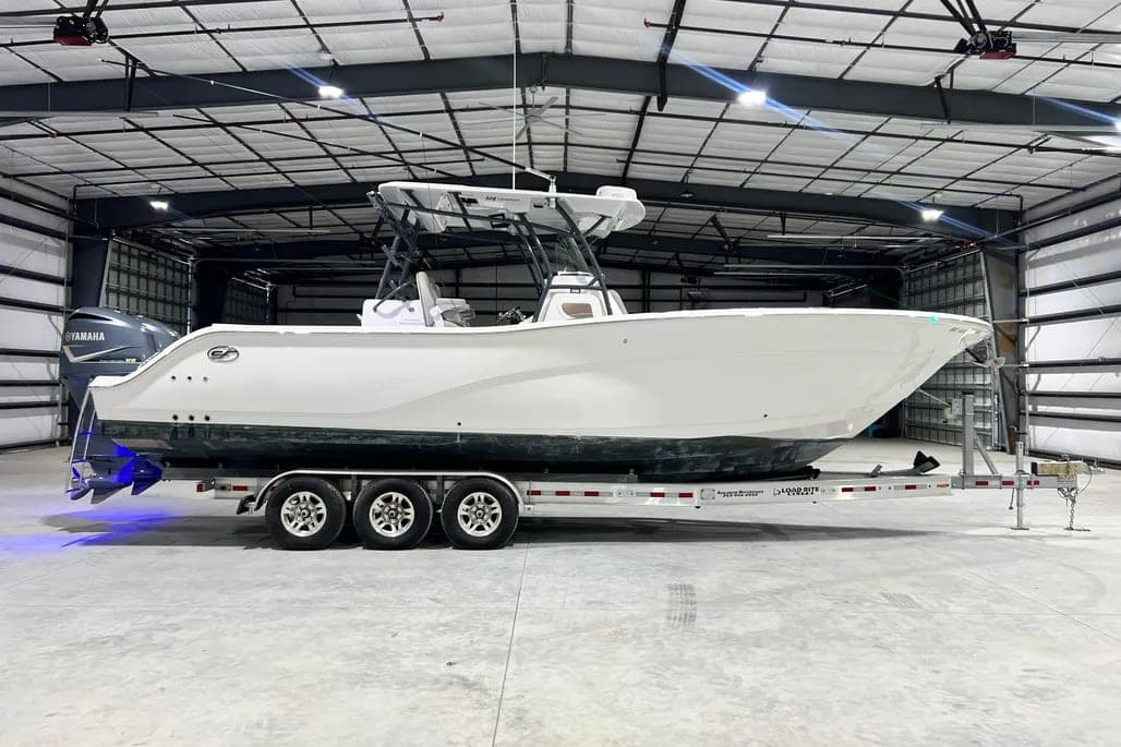 2020 Sea Fox 328 Commander