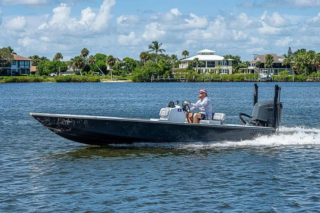 2001 Hewes Redfisher 21