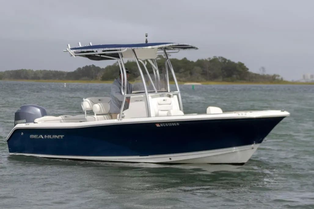 2015 Sea Hunt Ultra 211