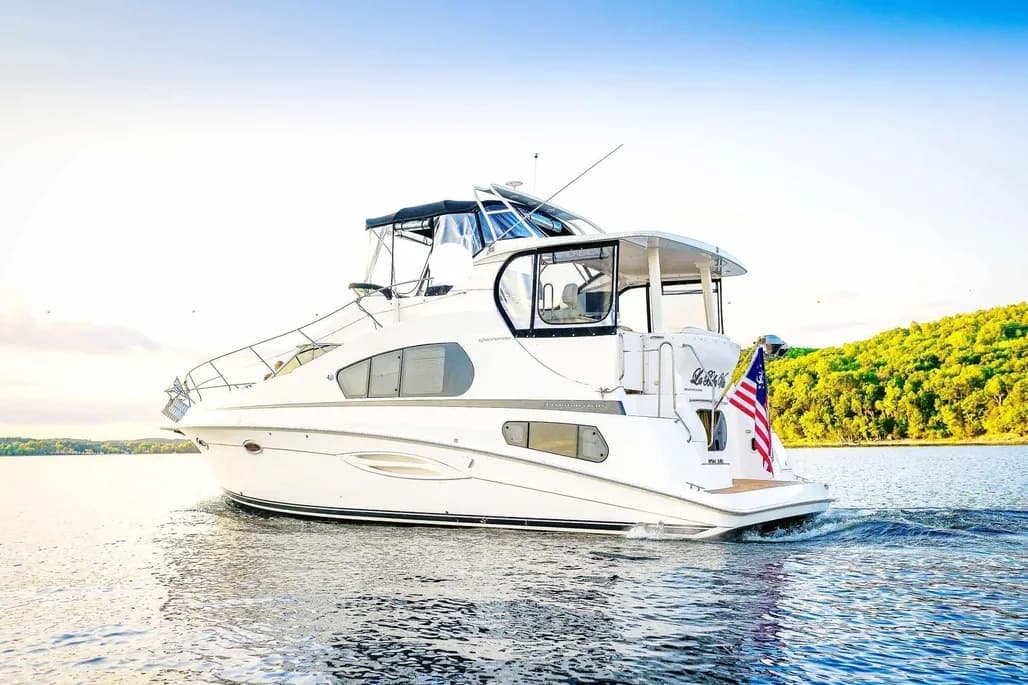 2004 Silverton 39 Motor Yacht thumbnail 1