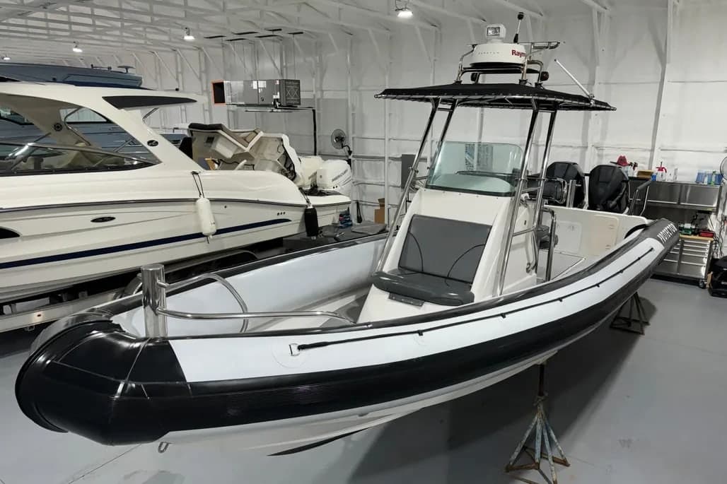 2008 Protector 28 Center Console