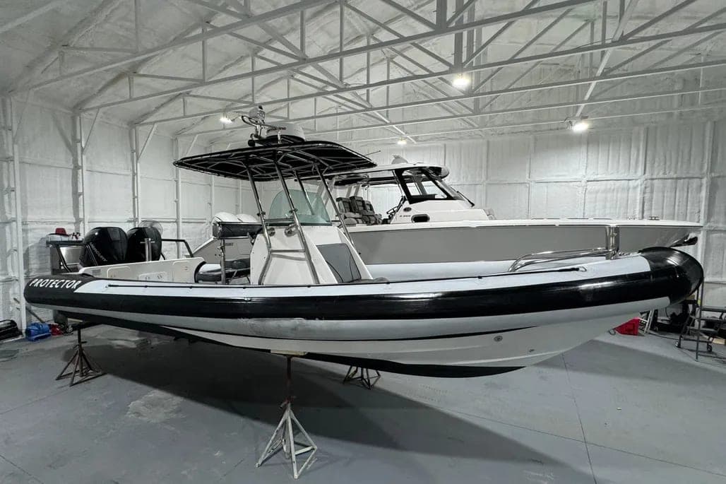 2008 Protector 28 Center Console thumbnail 1