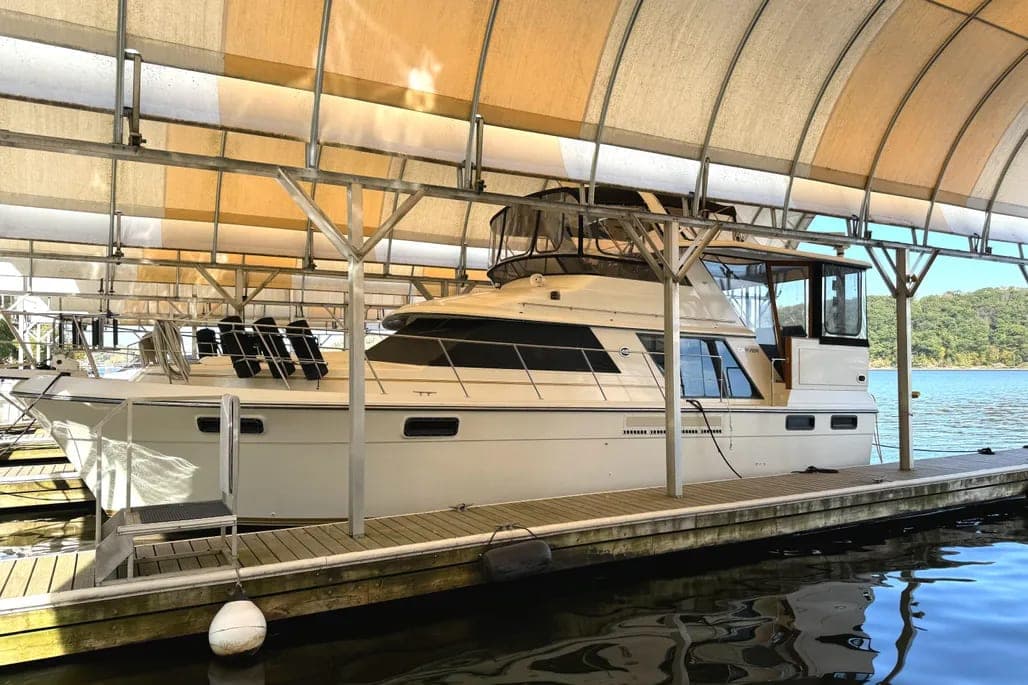 1991 Carver 42 Aft Cabin Motoryacht thumbnail 1