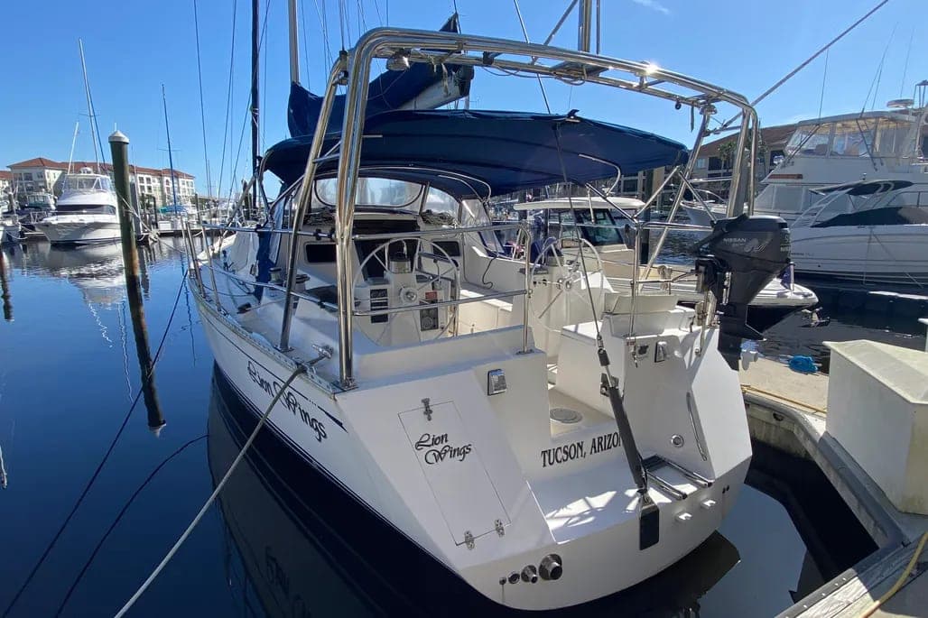 2004 2004 Saga 48 thumbnail 1