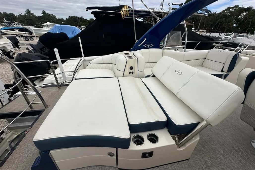 2022 Harris Crowne SL 250 thumbnail 2