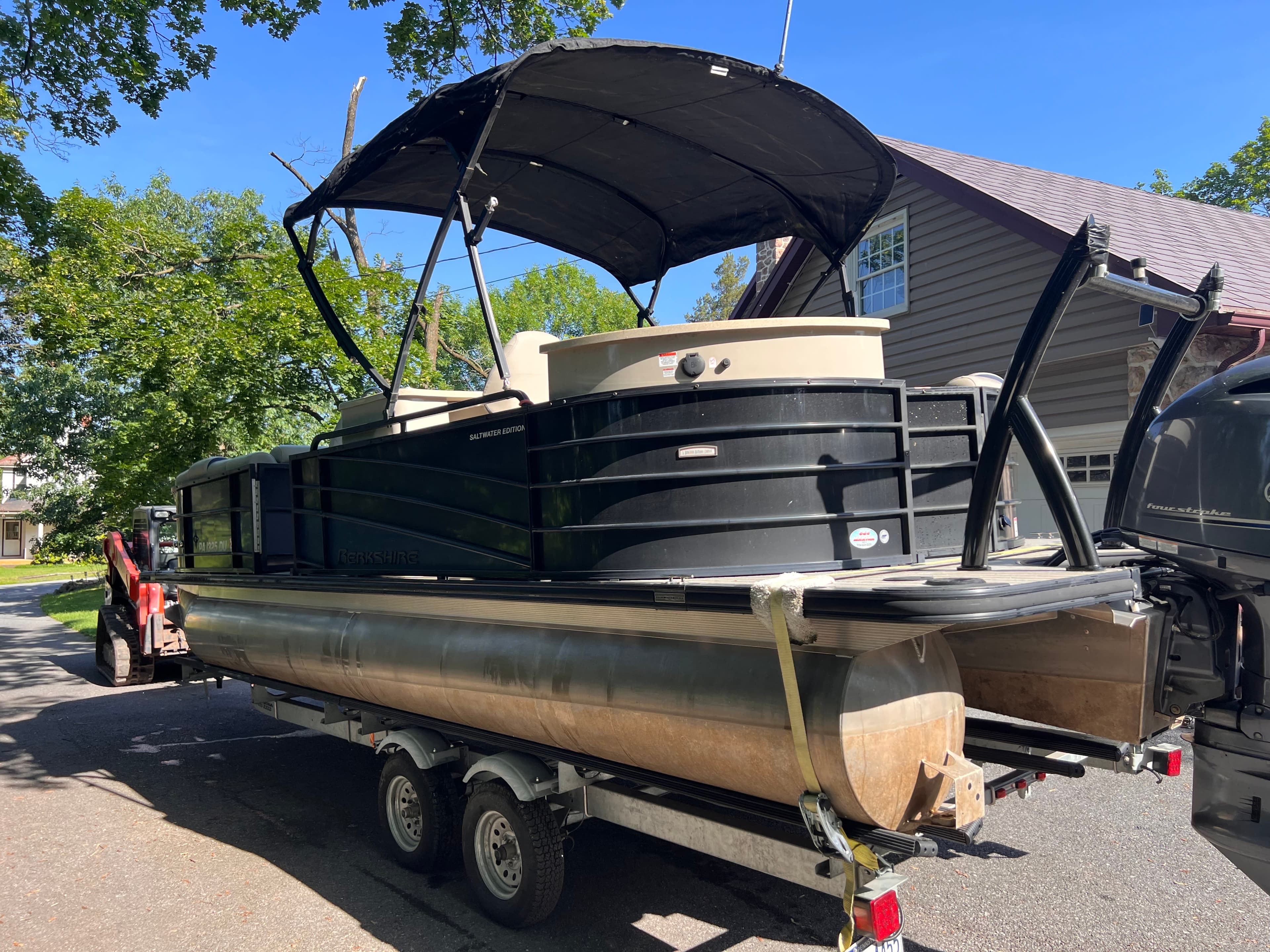 2018 Berkshire 25E STS thumbnail 1