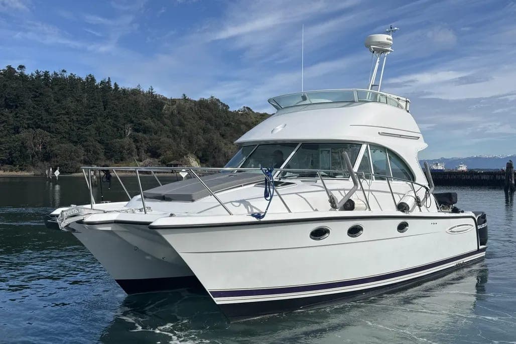 2005 Glacier Bay 3490 2005 Glacier Bay 3490 Ocean Runner