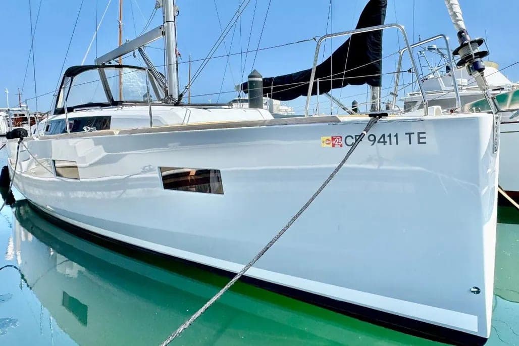 2014 Beneteau Oceanis 38