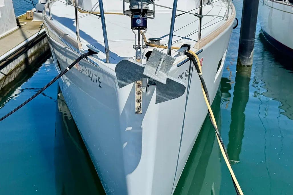 2014 Beneteau Oceanis 38 thumbnail 1