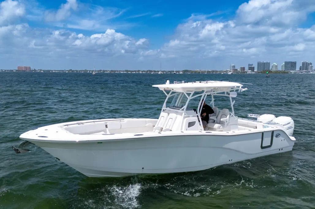 2021 Sea Fox 328 Commander