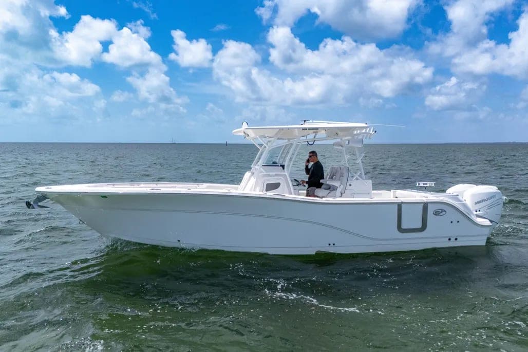 2021 Sea Fox 328 Commander thumbnail 1