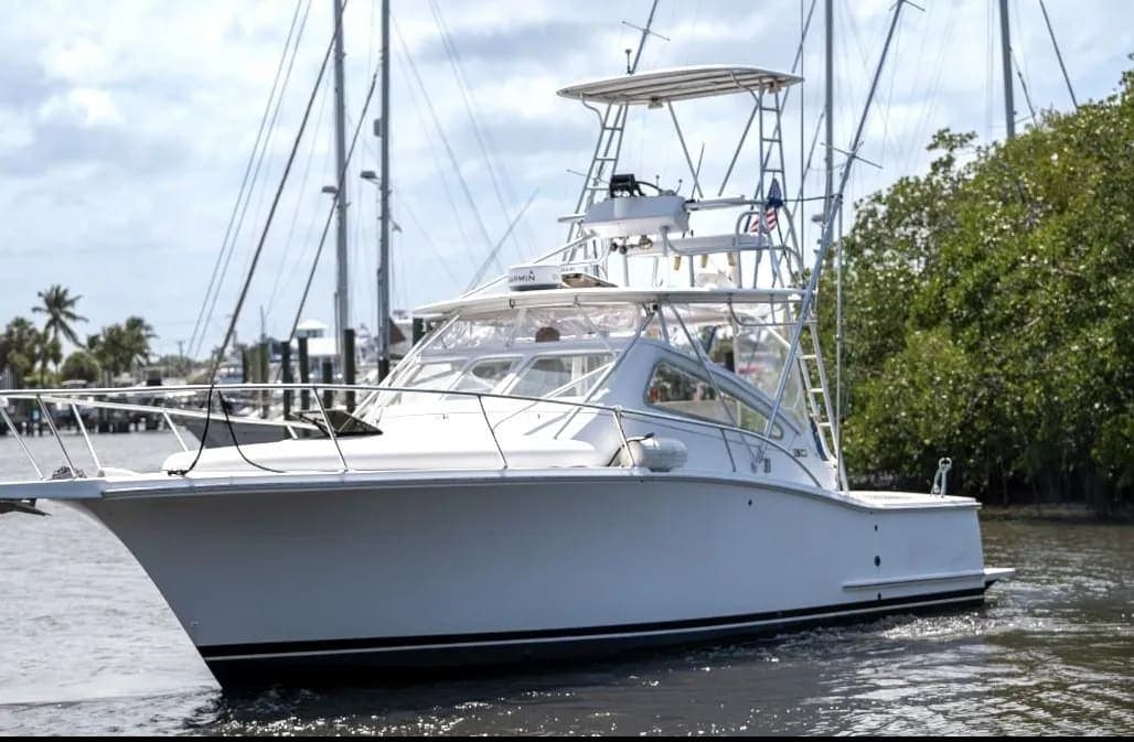 2004 Luhrs 30 Open thumbnail 1