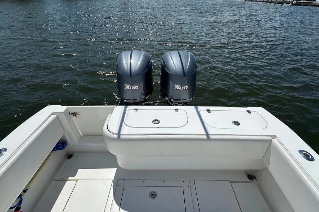 2004 Contender 31 Open thumbnail 1