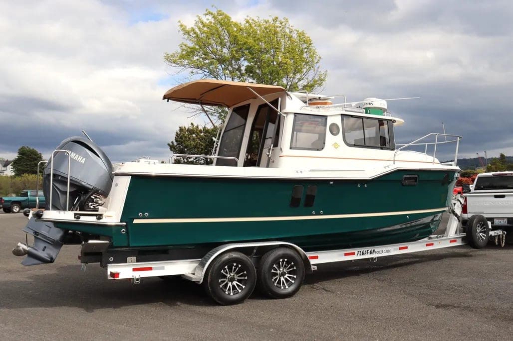 2022 Ranger Tugs R-25 thumbnail 1