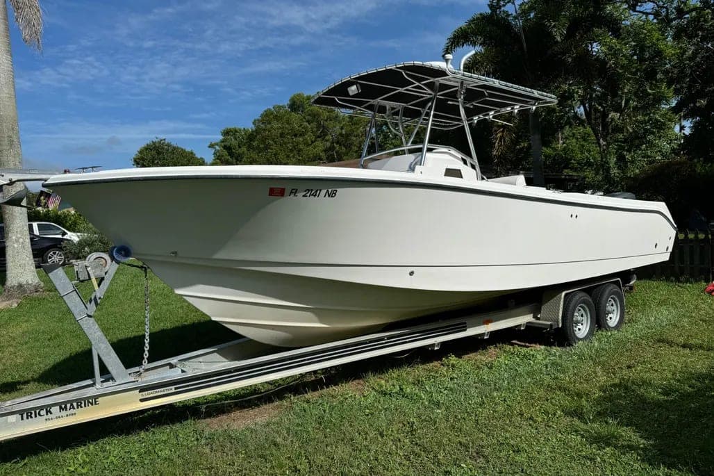 2002 Edgewater 260 Center Console thumbnail 1