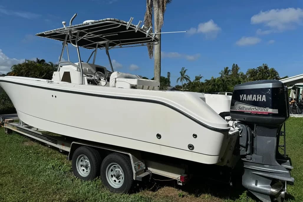 2002 Edgewater 260 Center Console thumbnail 2