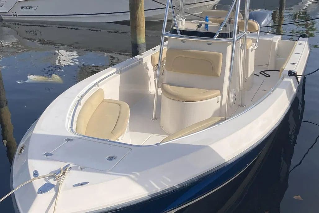 2008 Cobia 256 Center Console thumbnail 1