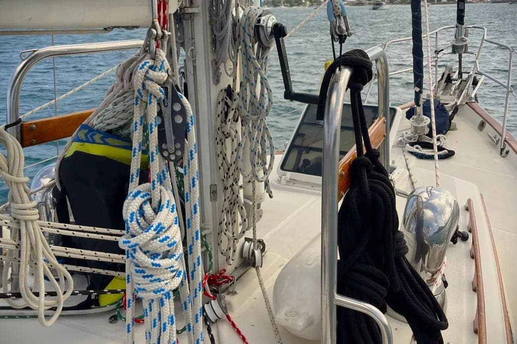 1995 Pacific Seacraft 37 thumbnail 2