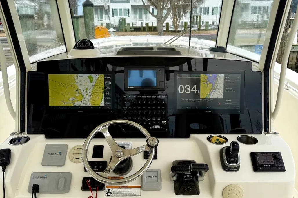 2019 Cobia 344 Center Console thumbnail 2