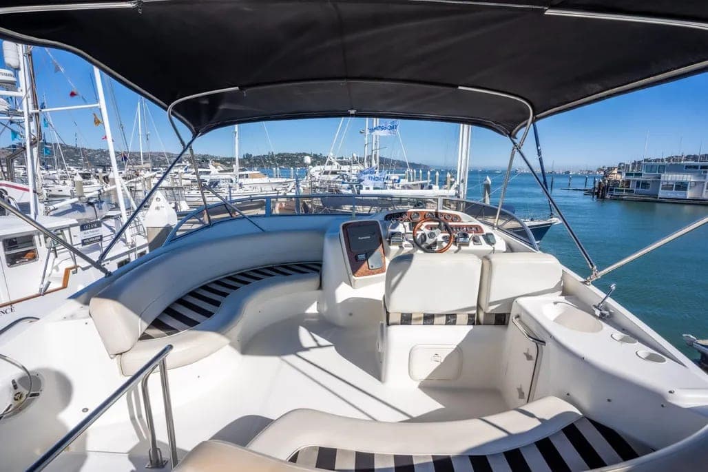 2006 Meridian 411 Sedan thumbnail 1