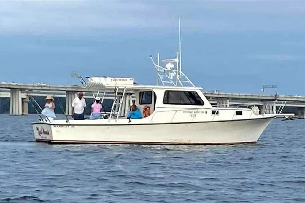 2002 Markley 35 thumbnail 1